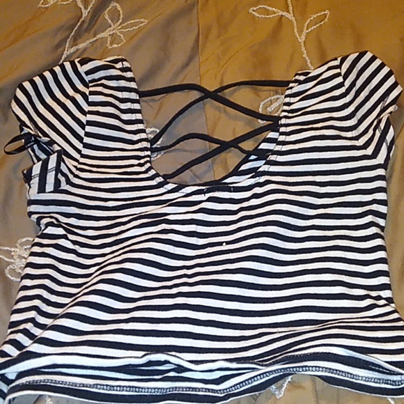 Top - Picture 2 of 2